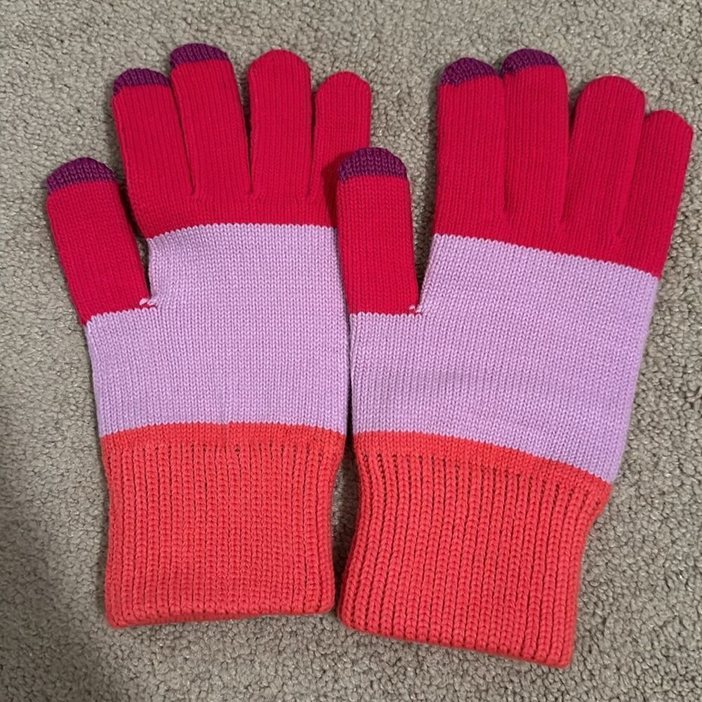 Verloop brand new tech gloves. - Picture 2 of 4